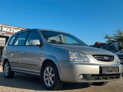 Grau Gebraucht 2004 Kia Carens Van / Kleinbus | 4.000 € (Fairer Preis)