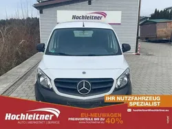 Arktikweiss Gebraucht 2020 Mercedes Vito Van / Kleinbus | 26.980 € (Guter Preis)
