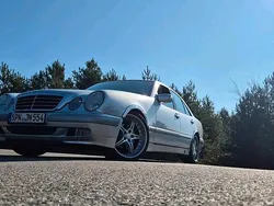 Grau Gebraucht 1999 Mercedes E280 Limousine | 2.500 € (Superpreis)
