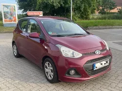 Rot Gebraucht 2014 Hyundai i10 Trend Kleinwagen | 2.999 €