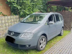Grau Gebraucht 2005 VW Touran Van / Kleinbus | 3.300 € (Fairer Preis)