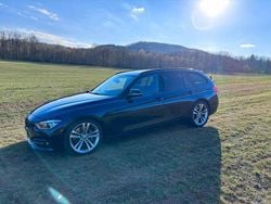 Blau Gebraucht 2015 BMW 330 Sport Line Kombi | 14.500 € (Fairer Preis)