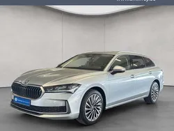 Silber Gebraucht 2024 Skoda Superb LAURIN & KLEMENT Kombi | 36.890 € (Teuer)