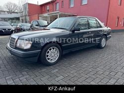 Schwarz Gebraucht 1988 Mercedes 260 Kombi | 5.500 €