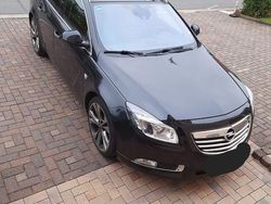 Schwarz Gebraucht 2011 Opel Insignia OPC Kombi | 8.200 € (Etwas zu teuer)