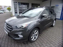Grau Gebraucht 2017 Ford Kuga ST-Line SUV | 17.990 € (Teuer)