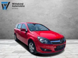 Rot Gebraucht 2012 Opel Astra Edition Kombi | 2.999 € (Superpreis)