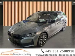 Graphite grau Gebraucht 2024 Skoda Octavia SportLine Kombi | 35.980 € (Fairer Preis)