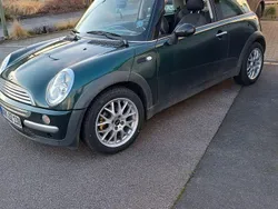Grün Gebraucht 2003 Mini Cooper Kleinwagen | 1.500 €