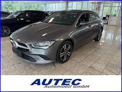 Grau, metallic Gebraucht 2023 Mercedes CLA200 Shooting Brake Kombi | 25.799 € (Superpreis)