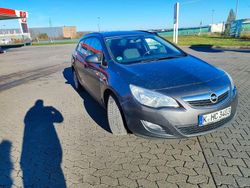 Grau Gebraucht 2011 Opel Astra Innovation Kombi | 2.699 € (Superpreis)