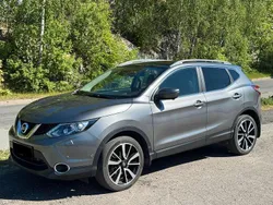 Grau Gebraucht 2017 Nissan Qashqai Tekna SUV | 13.590 € (Guter Preis)