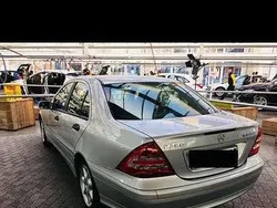 Silber Gebraucht 2004 Mercedes C200 Classic Limousine | 2.200 € (Guter Preis)
