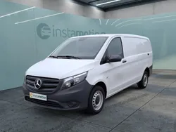 Weiß Gebraucht 2024 Mercedes Vito Van / Kleinbus | 29.298 € (Fairer Preis)