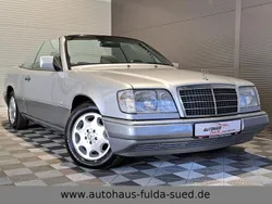 Silber Gebraucht 1996 Mercedes E200 Cabrio | 29.970 €