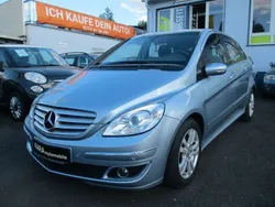 Blau Gebraucht 2006 Mercedes B180 Van / Kleinbus | 2.950 € (Fairer Preis)