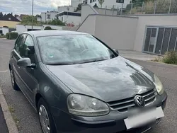 Grün Gebraucht 2004 VW Golf V Kombi | 1.200 € (Superpreis)