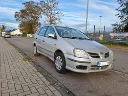 Silber Gebraucht 2003 Nissan Almera Tino Van / Kleinbus | 1.250 € (Guter Preis)