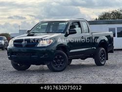 Grün Gebraucht 2009 Toyota HiLux Abholung | 11.008 € (Teuer)