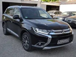 Pantherschwarz (p) Gebraucht 2016 Mitsubishi Outlander Diamant Edition SUV | 12.900 € (Superpreis)