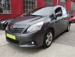 Grau metallic Gebraucht 2011 Toyota Verso Edition Van / Kleinbus | 9.450 € (Teuer)