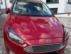 Rot Gebraucht 2017 Ford Focus Kombi | 14.320 €
