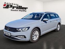 Mondsteingrau Gebraucht 2022 VW Passat Business Kombi | 24.900 € (Fairer Preis)