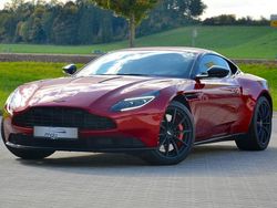 Rot Gebraucht 2022 Aston Martin DB11 Coupé | 199.990 €