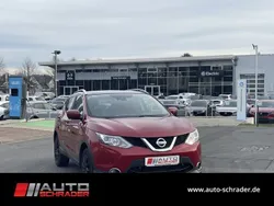 Rot Gebraucht 2016 Nissan Qashqai N-Connecta SUV | 15.490 € (Teuer)