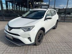 Weiß Gebraucht 2017 Toyota RAV4 Executive SUV | 10.250 €