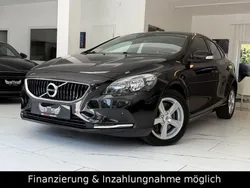 Schwarz Gebraucht 2018 Volvo V40 Kombi | 14.475 € (Fairer Preis)