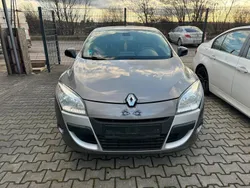 Grau Gebraucht 2011 Renault Mégane Coupé Bose Edition Coupé | 3.200 € (Etwas zu teuer)