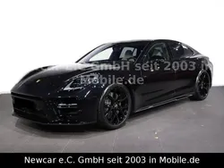 Porsche Panamera 4