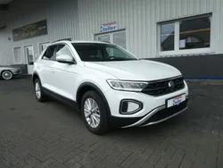 Weiß Gebraucht 2023 VW T-Roc Life SUV | 18.490 € (Guter Preis)