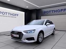 Weiss Gebraucht 2023 Audi A4 Advanced Kombi | 26.750 € (Superpreis)
