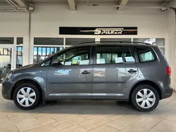 Grau Gebraucht 2013 VW Touran Trendline Van / Kleinbus | 8.990 € (Guter Preis)