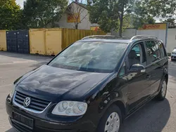 Schwarz Gebraucht 2004 VW Touran Basis Van / Kleinbus | 1.400 € (Guter Preis)