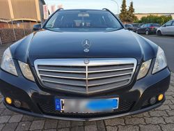 Schwarz Gebraucht 2010 Mercedes E200 Kombi | 5.500 € (Guter Preis)