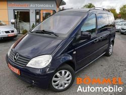 Blau Gebraucht 2002 Mercedes Vaneo Van / Kleinbus | 3.700 € (Teuer)