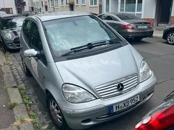 Silber Gebraucht 2004 Mercedes 170 Kleinwagen | 490 €