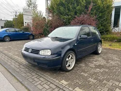 Blau Gebraucht 2000 VW Golf IV Limousine | 1.150 € (Guter Preis)