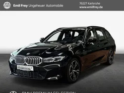 Saphirschwarz metallic Gebraucht 2023 BMW 318 Shadowline Kombi | 38.880 € (Teuer)