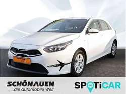 Weiss Gebraucht 2024 Kia Ceed Vision Limousine | 19.450 € (Guter Preis)