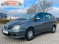 Grau Gebraucht 2004 Nissan Almera Tino Van / Kleinbus | 990 € (Superpreis)