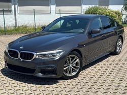 Grau Gebraucht 2020 BMW 520 M Sport Limousine | 18.999 €