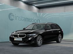 Schwarz Gebraucht 2023 BMW 320 Kombi | 43.600 €