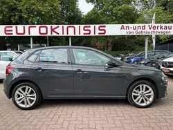 Grau Gebraucht 2020 VW Polo Highline Limousine | 21.888 € (Etwas zu teuer)