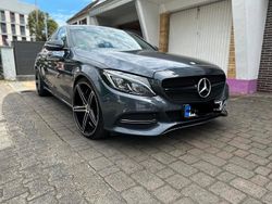 Grau Gebraucht 2014 Mercedes C200 Limousine | 19.500 €