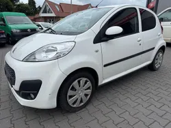 Weiß Gebraucht 2012 Peugeot 107 Active Kleinwagen | 1.999 € (Fairer Preis)