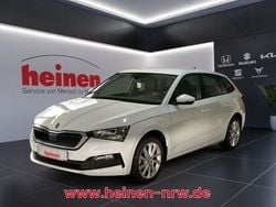 Weiß Gebraucht 2024 Skoda Scala Style Kleinwagen | 21.979 € (Fairer Preis)
